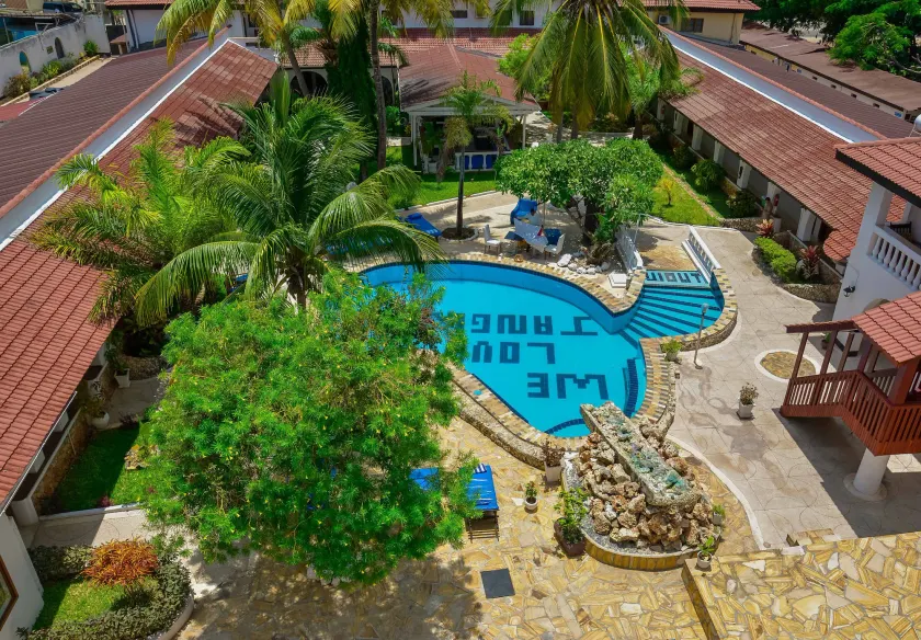 Best Western Jangwani Sea Breeze Resort - Image 1