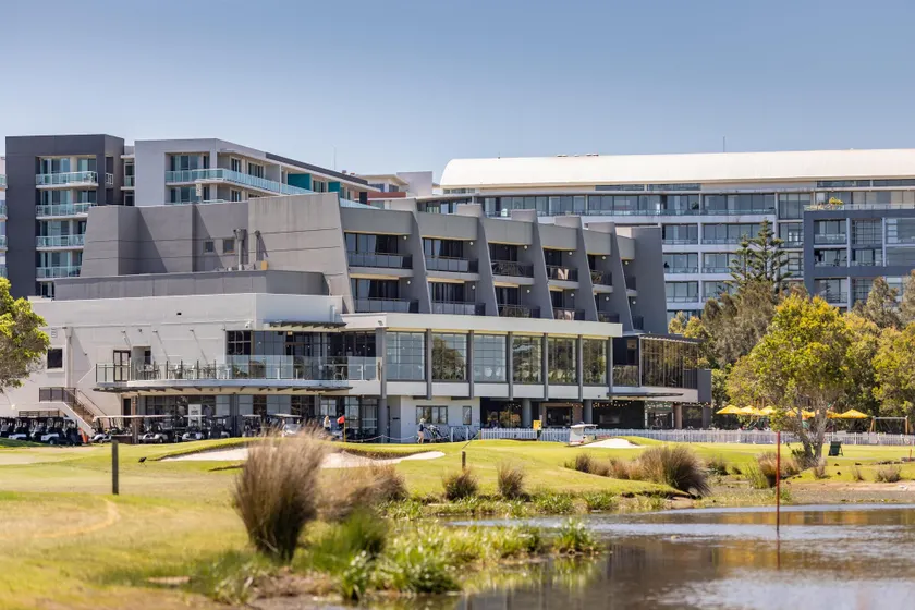 Best Western Plus Hotel Wollongong Golf Club - Image 1