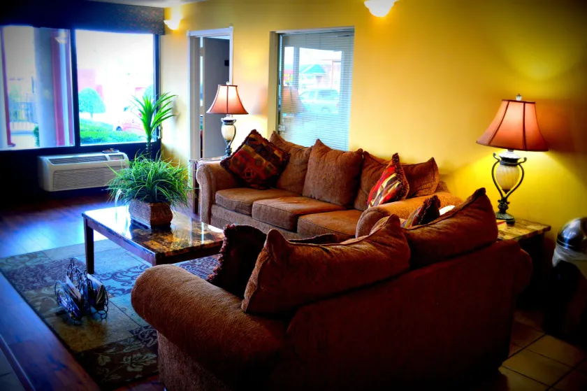 Parkway Inn of Birmingham - Coin salon dans le hall