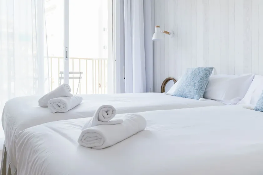 Hotel Mumm by Pillow - Image 1