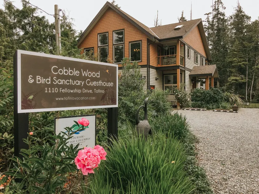 Cobble Wood and Bird Sanctuary Guest Houses - Image 1