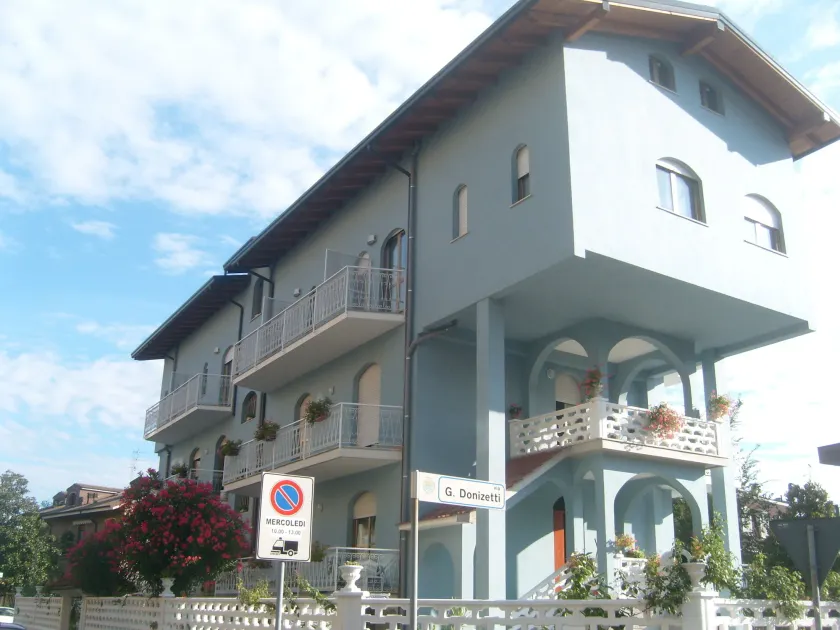 Hotel GF - Image 1
