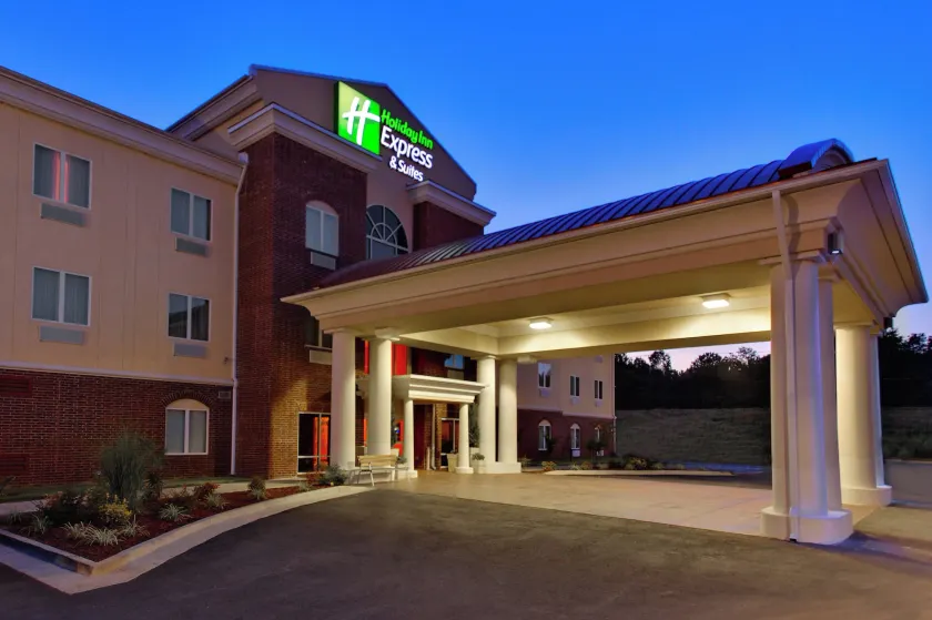 Holiday Inn Express & Suites Malvern by IHG - Image 1