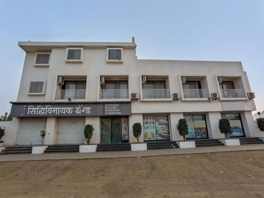 OYO 26117 Hotel Siddhivinayak Celebrations - Image 1