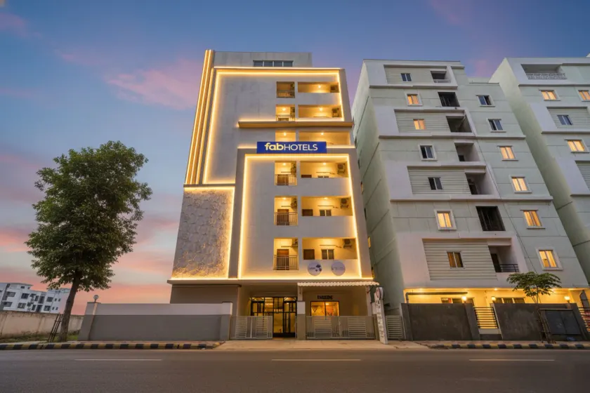 FabHotel Prime Cozy - Nr Yashoda Hospital, Hitech City - Image 1