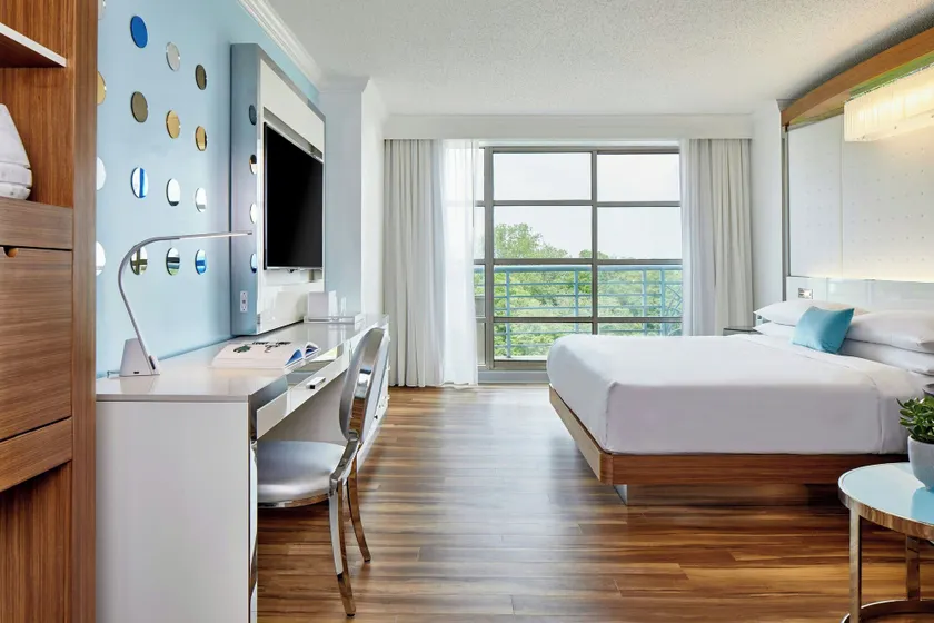 Renaissance Charlotte SouthPark Hotel - Image 1