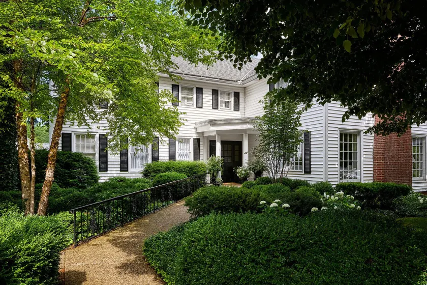 Wickwood Inn - Image 1