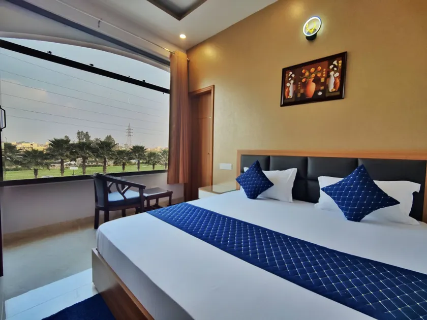 Hotel Park Hills - Image 1