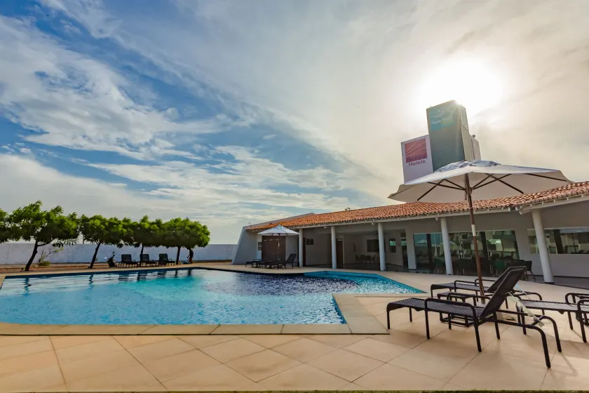 Arrey Beach Hotel - Image 1