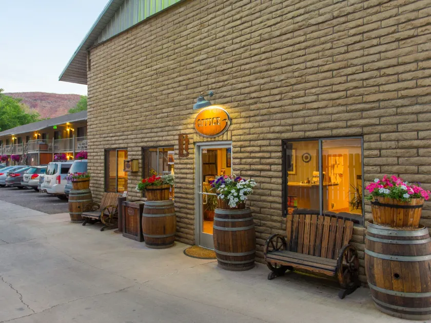 Rustic Inn - Image 1