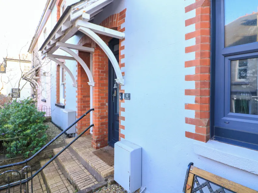 4 Alma Terrace - Image 1