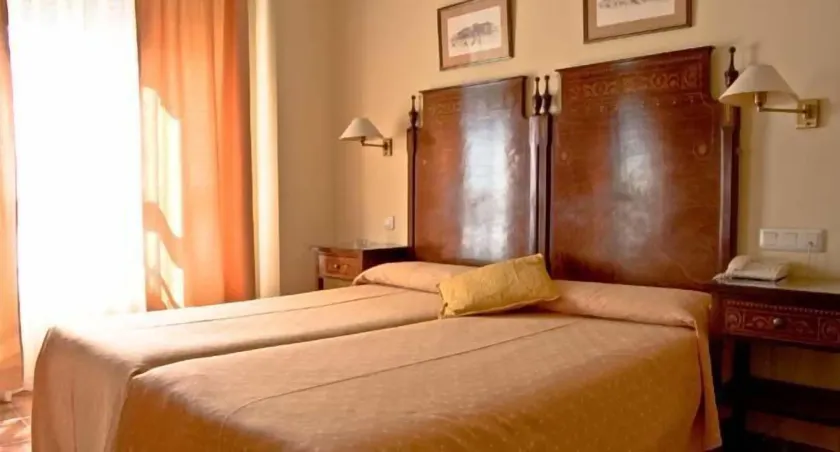 Hotel Iberia Plaza América - Image 1