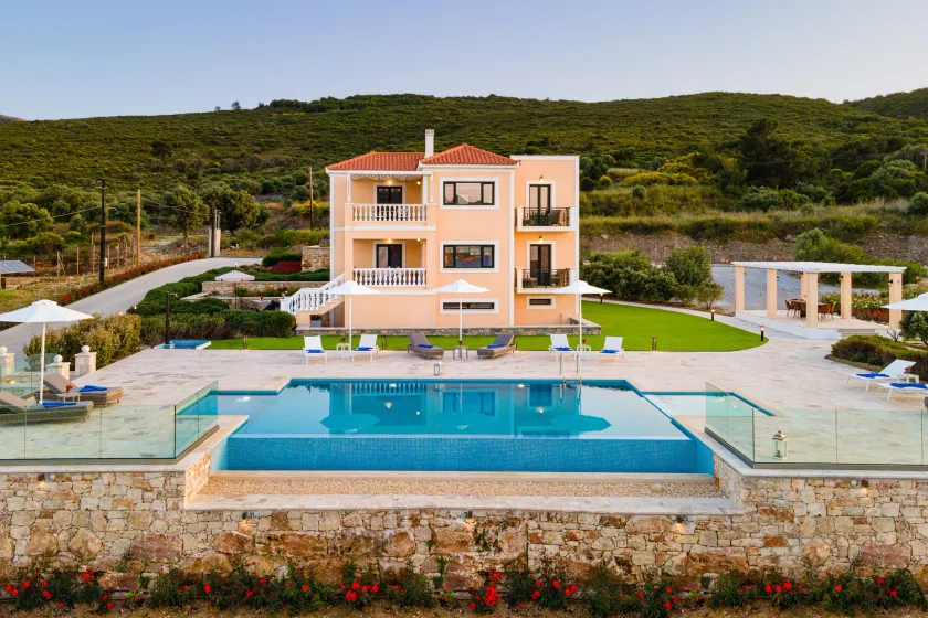 Grand View Villas - Image 1