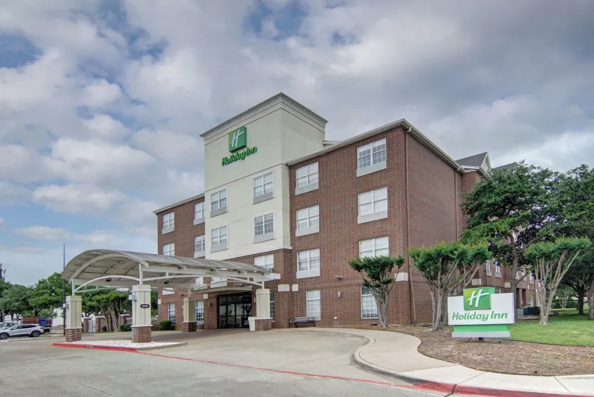 Holiday Inn and Suites Addison by IHG - Image 1