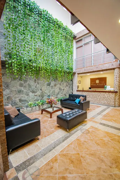 Hotel Mónaco Armenia - Image 1