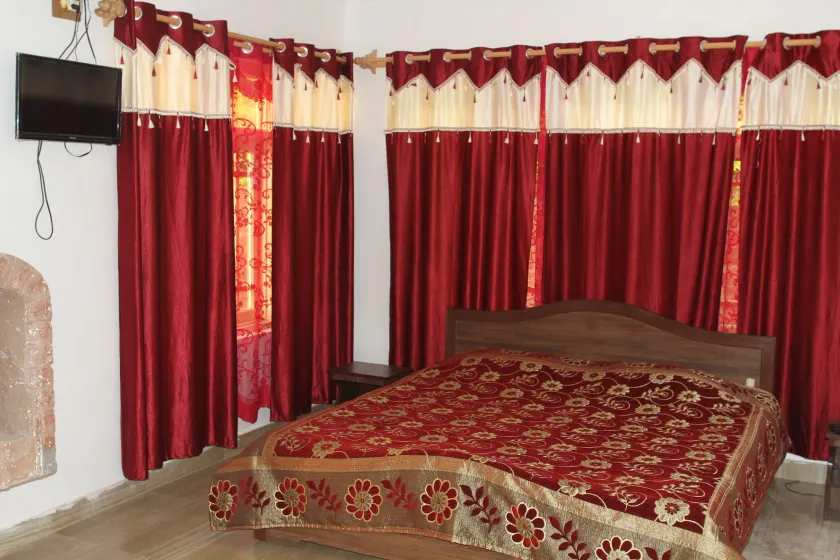 Grand Noora Palace - Image 1