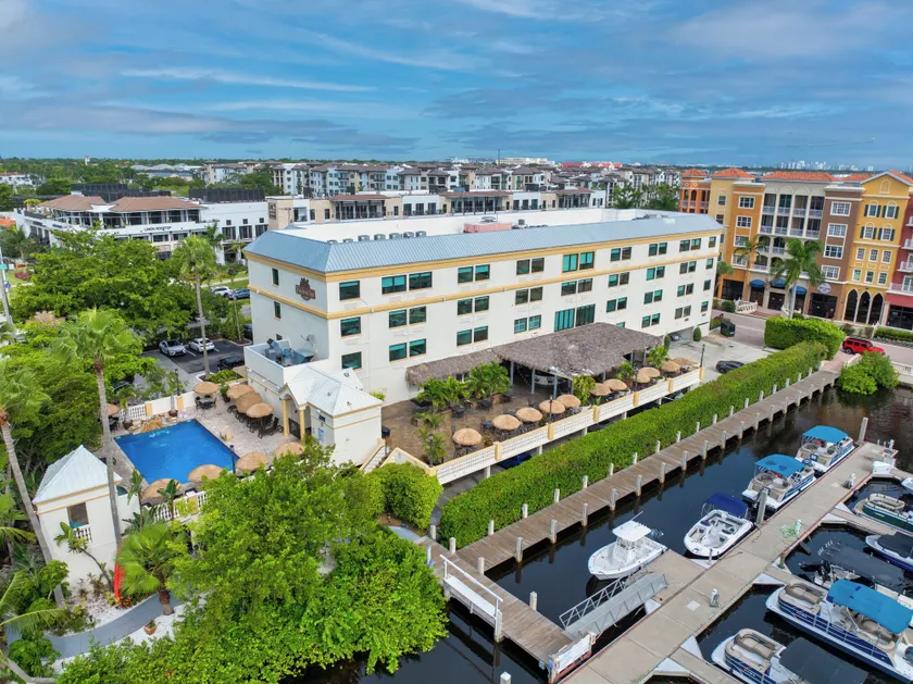 Bayfront Inn 5th Avenue - Image 1