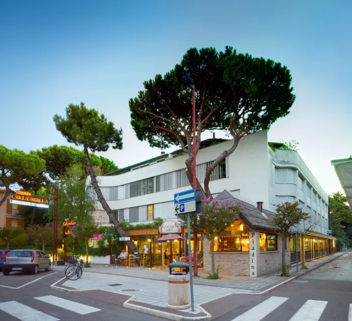 Hotel Columbia - Image 1