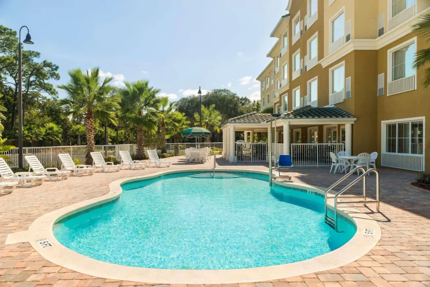 Country Inn & Suites by Radisson, Port Orange-Daytona, FL - Image 1