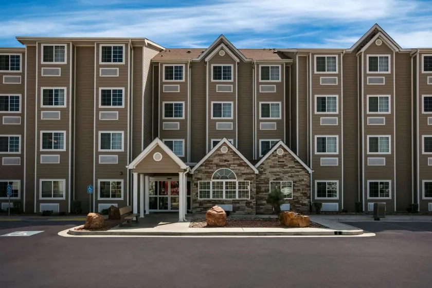 Microtel Inn and Suites Pecos - Image 1