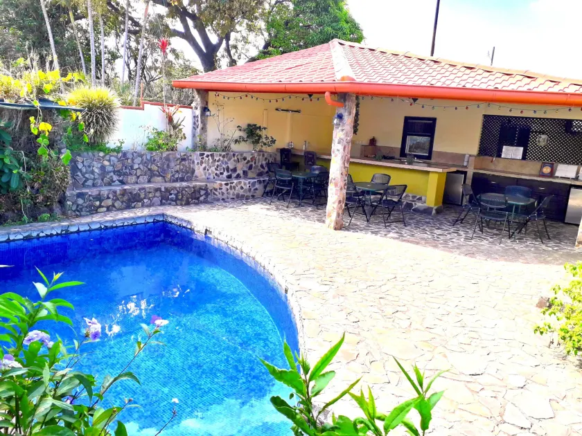 Dos Palmas Studio Apartments - Image 1