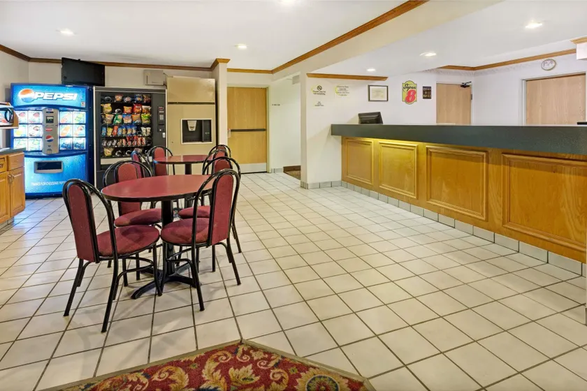 Super 8 by Wyndham Canonsburg/Pittsburgh Area - Hall
