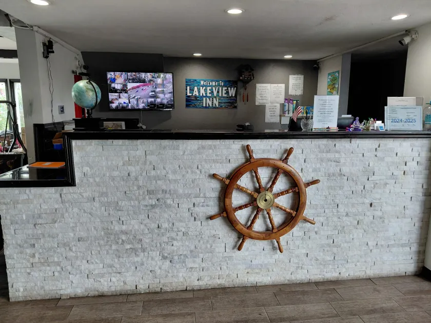 Lakeview Inn - Réception