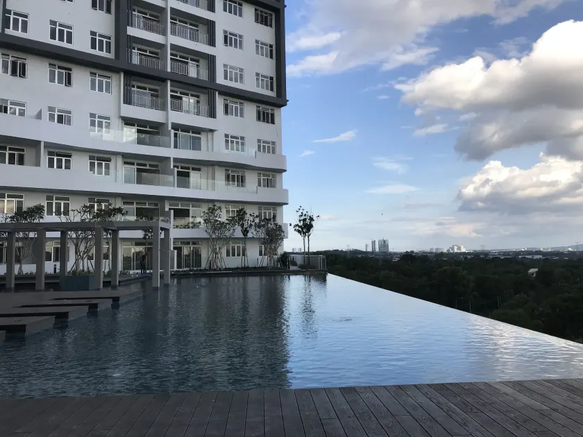 Centra Residences at Nasa City - Image 1