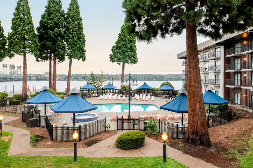 Holiday Inn Portland - Columbia Riverfront by IHG - Image 1