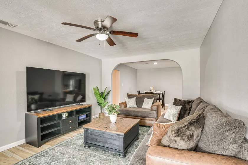 5 Mi to Daikin Park & Dtwn! Family Home w/ Patio - Image 1