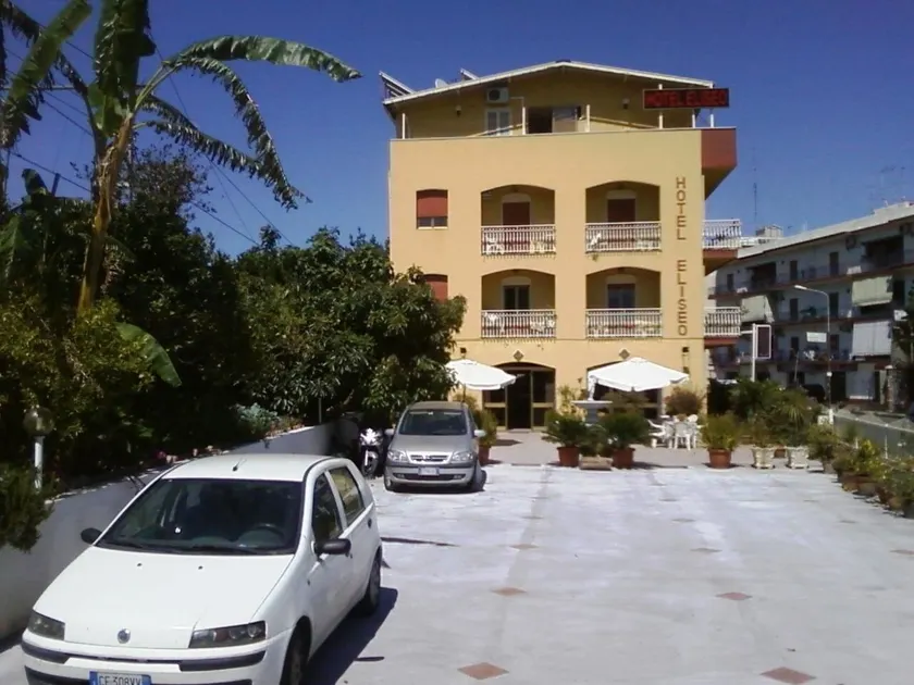 Hotel Eliseo - Image 1