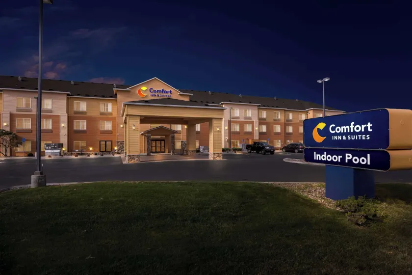 Comfort Inn & Suites Hermiston South - Image 1