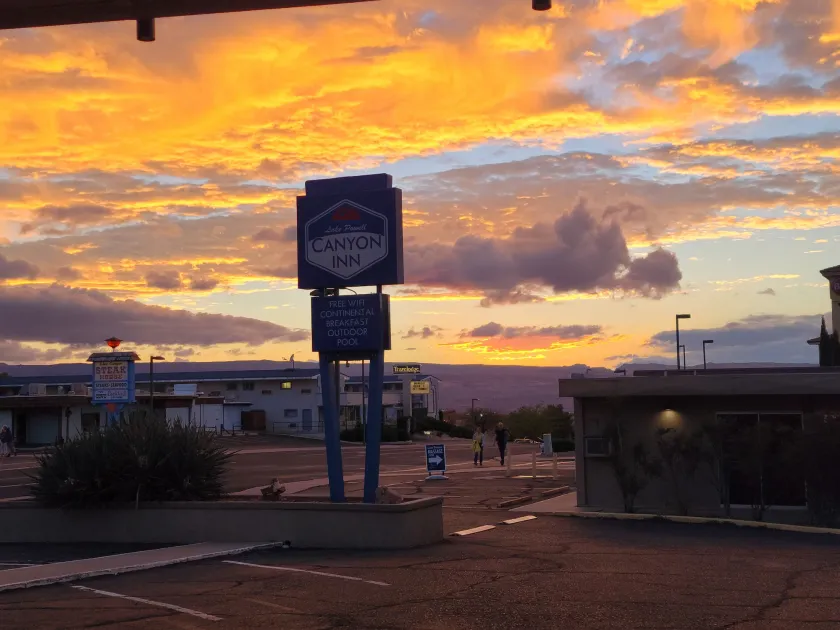 Lake Powell Canyon Inn - Image 1