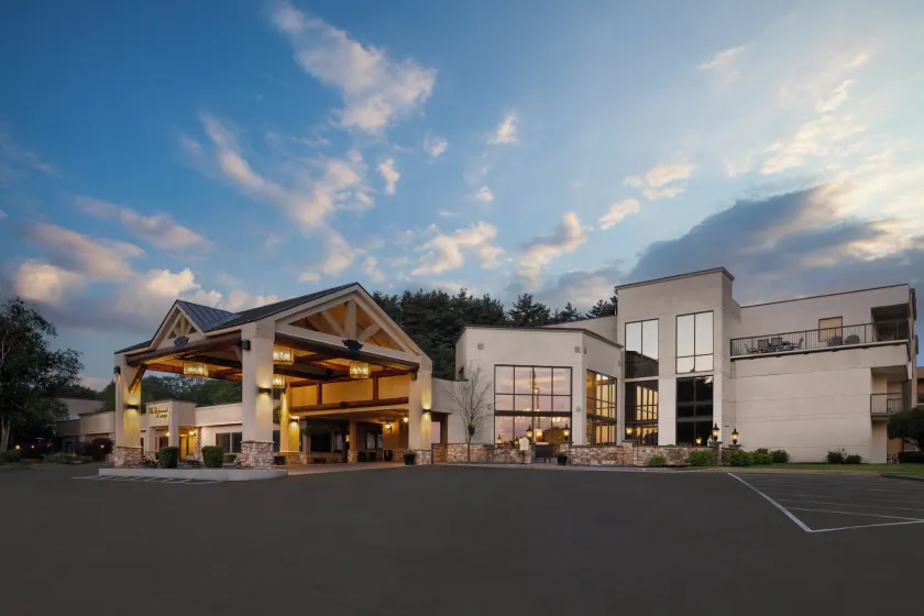 Holiday Inn Resort Lake George - Adirondack Area by IHG - Image 1