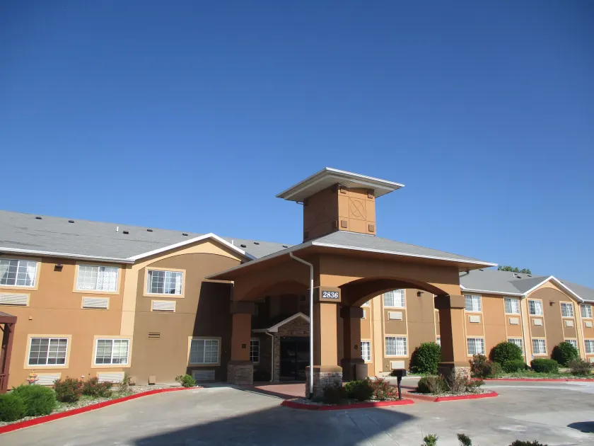 Best Western Emporia Inn - Image 1