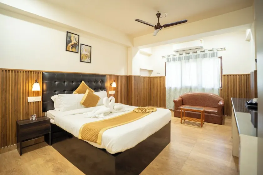 Hotel Mainak & Health Club - Room