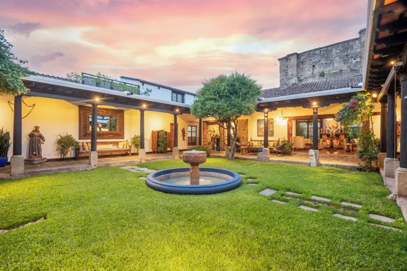 Las Cruces Boutique Hotel - Image 1