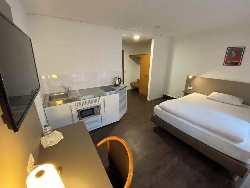 Hotel am Schillerplatz - Image 1