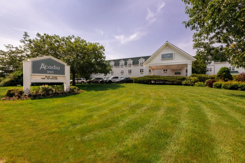 Acadia Inn - Image 1