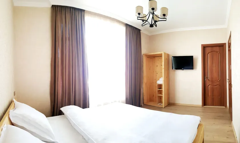 Cozy Hotel Kazbegi - Image 1