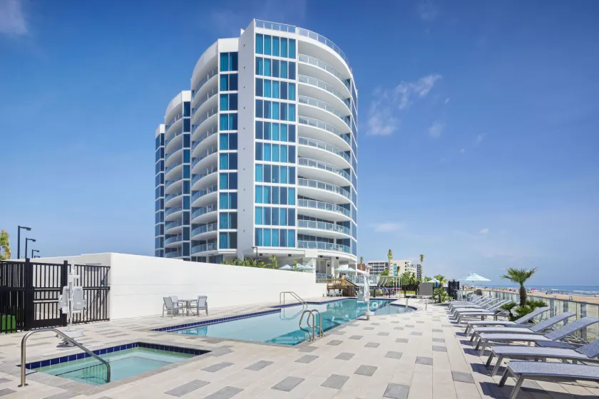 Max Beach Resort - Image 1