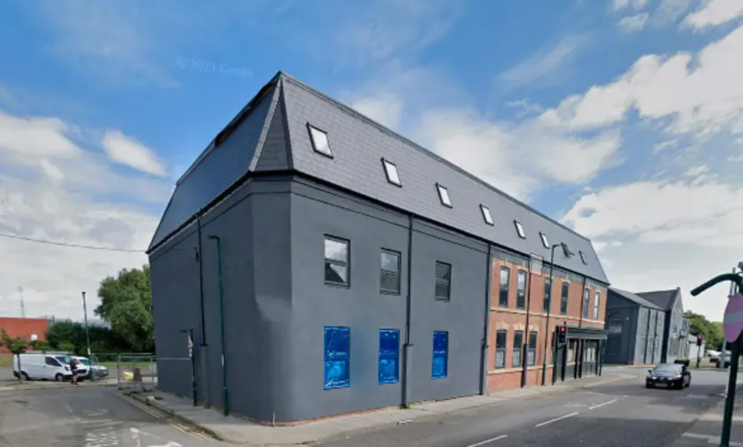 Commercial Hotel - Image 1