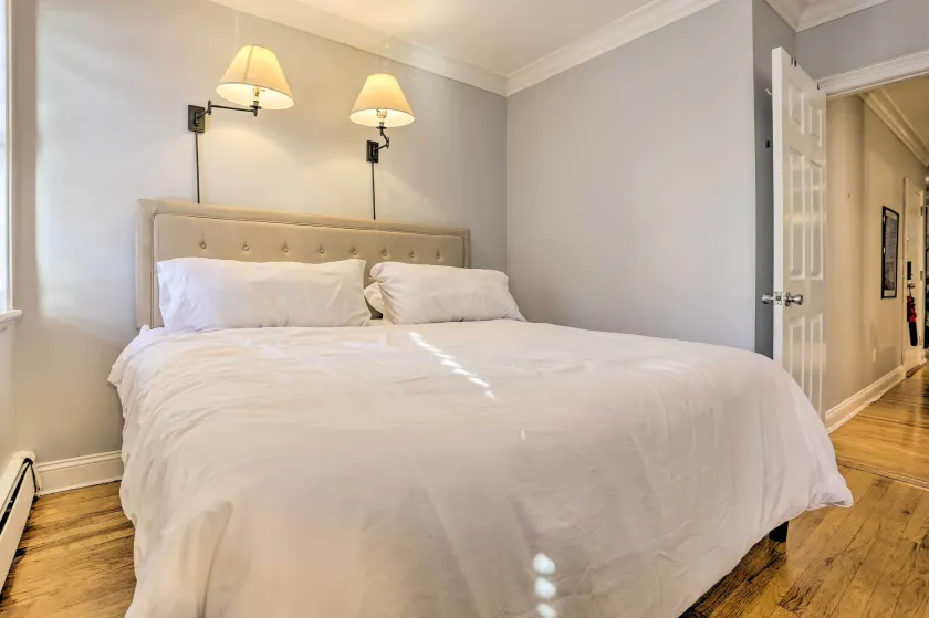 Hoboken Condo: Walk to Public Transit! - Interiör