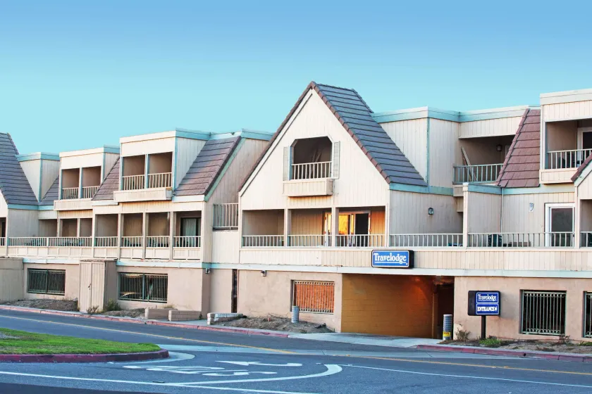 Travelodge by Wyndham Ocean Front - Image 1