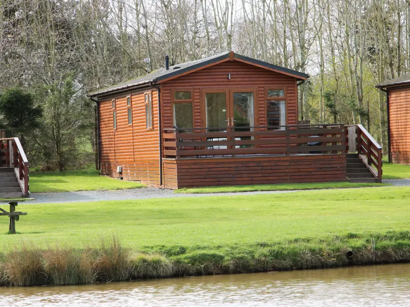 Oak Lodge - Image 1