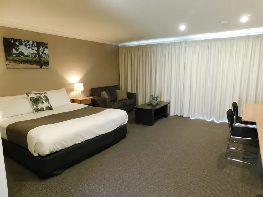 Alexander Cameron Suites - Image 1