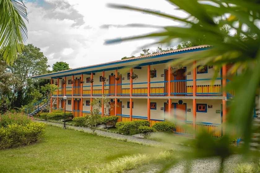 Hotel Campestre Tacurrumbi - Image 1