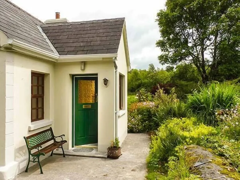 Hawthorn Farm Cottage - Image 1