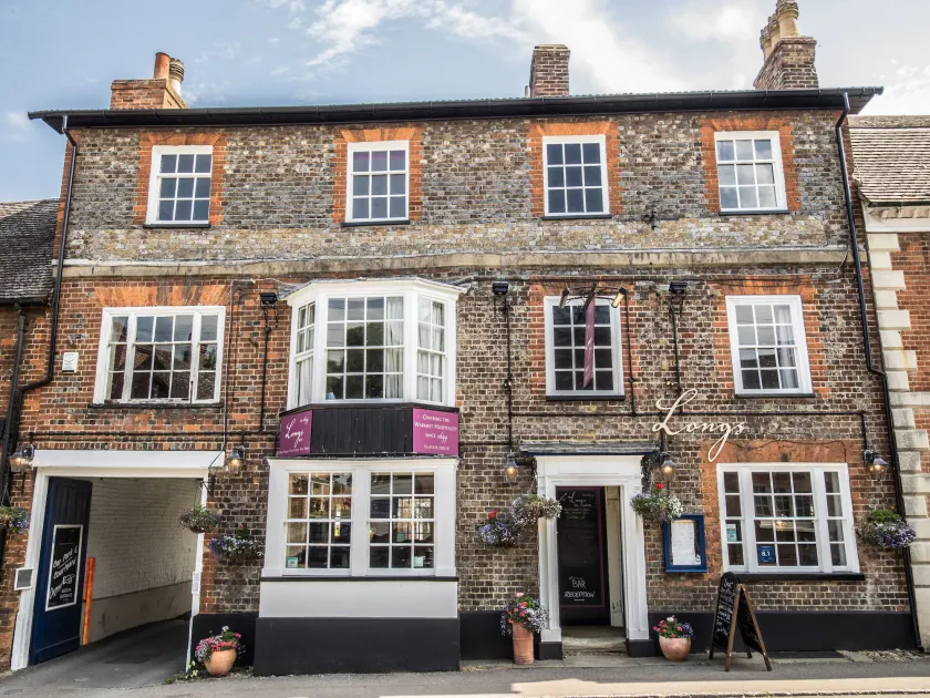 Longs Hotel & Inn - Image 1