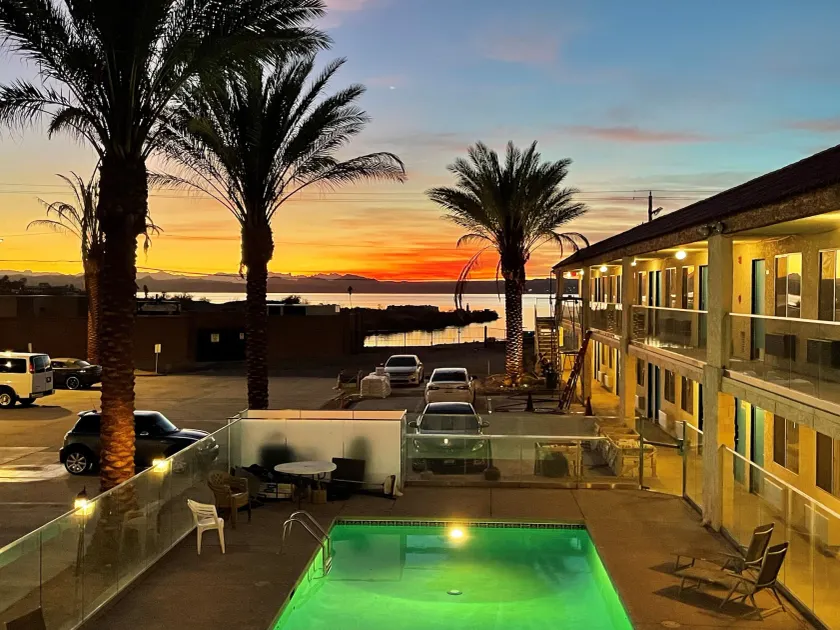 Sway Hotel Lake Havasu - Image 1